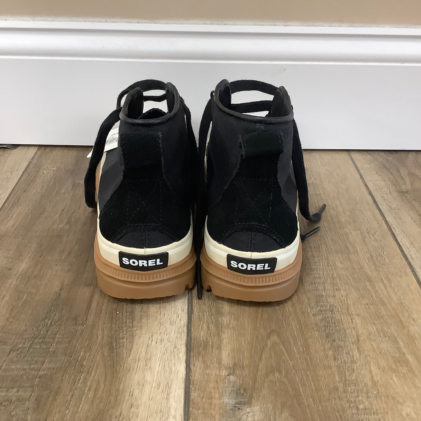 Size 7 Black SOREL Tennis Shoes