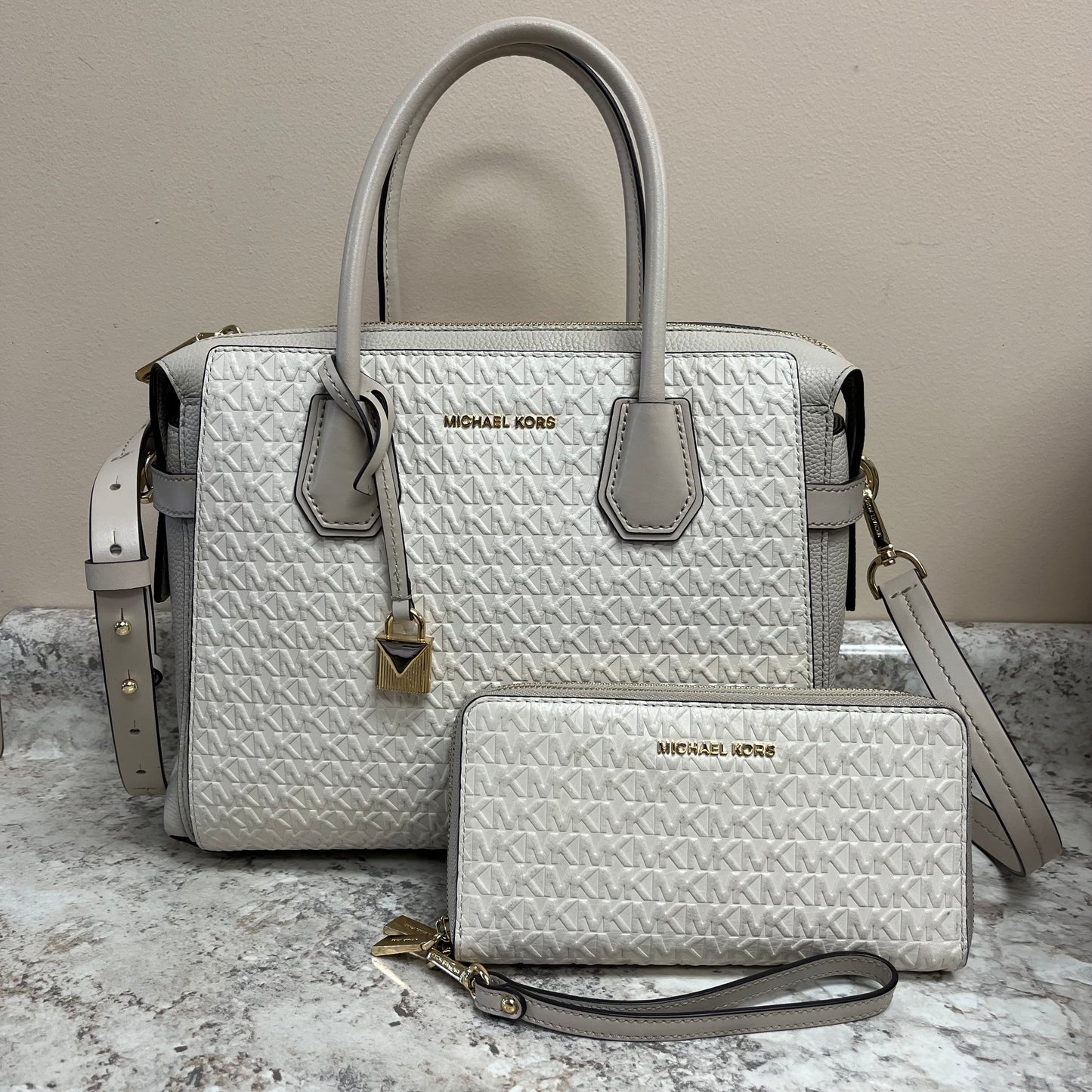 Michael Kors Mercer Satchel Purse and Wallet Set!