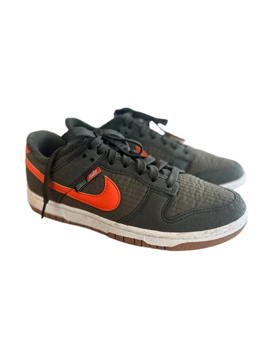 Nike Dunks Size 6.5