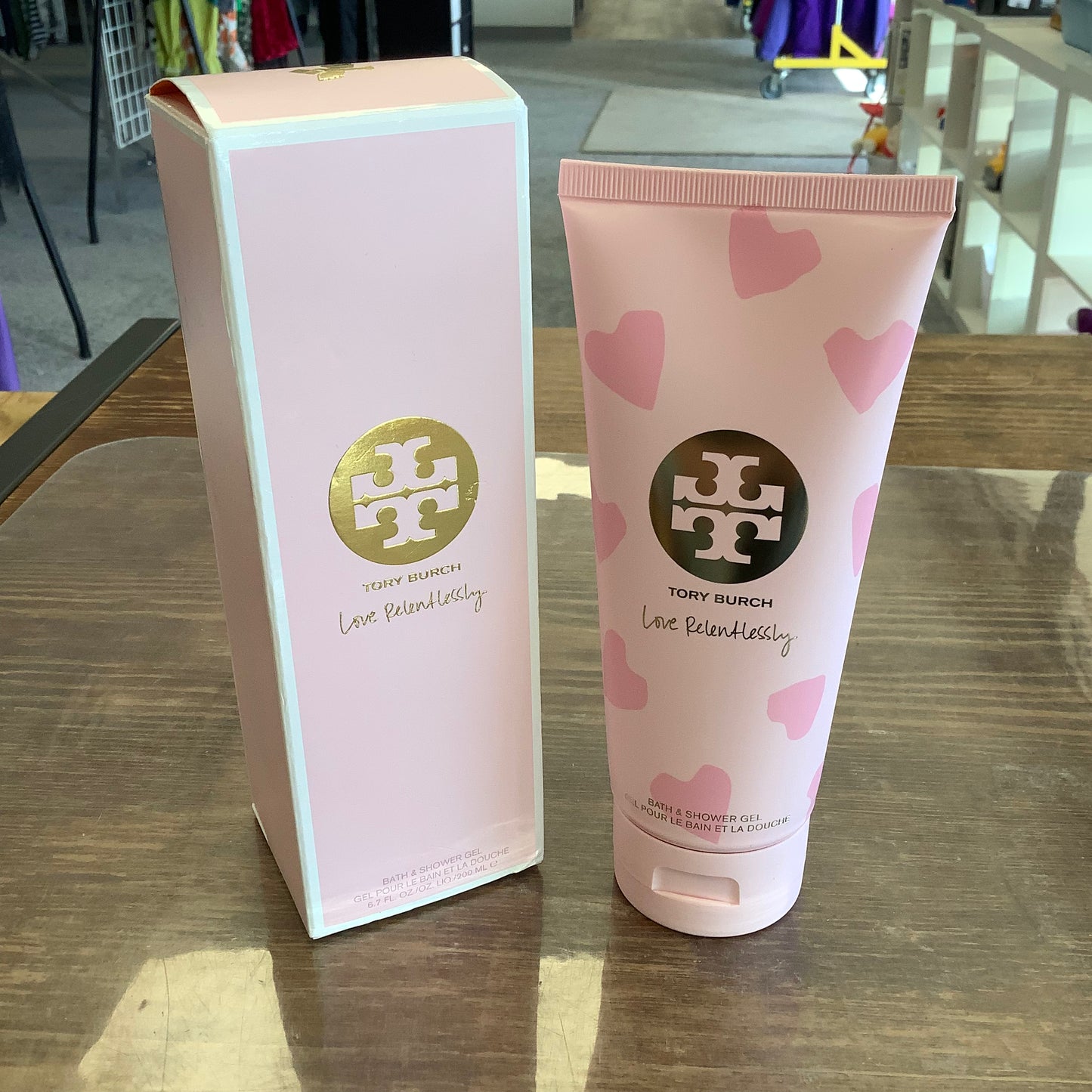 Tory Burch Love Relentlessly Shower Gel